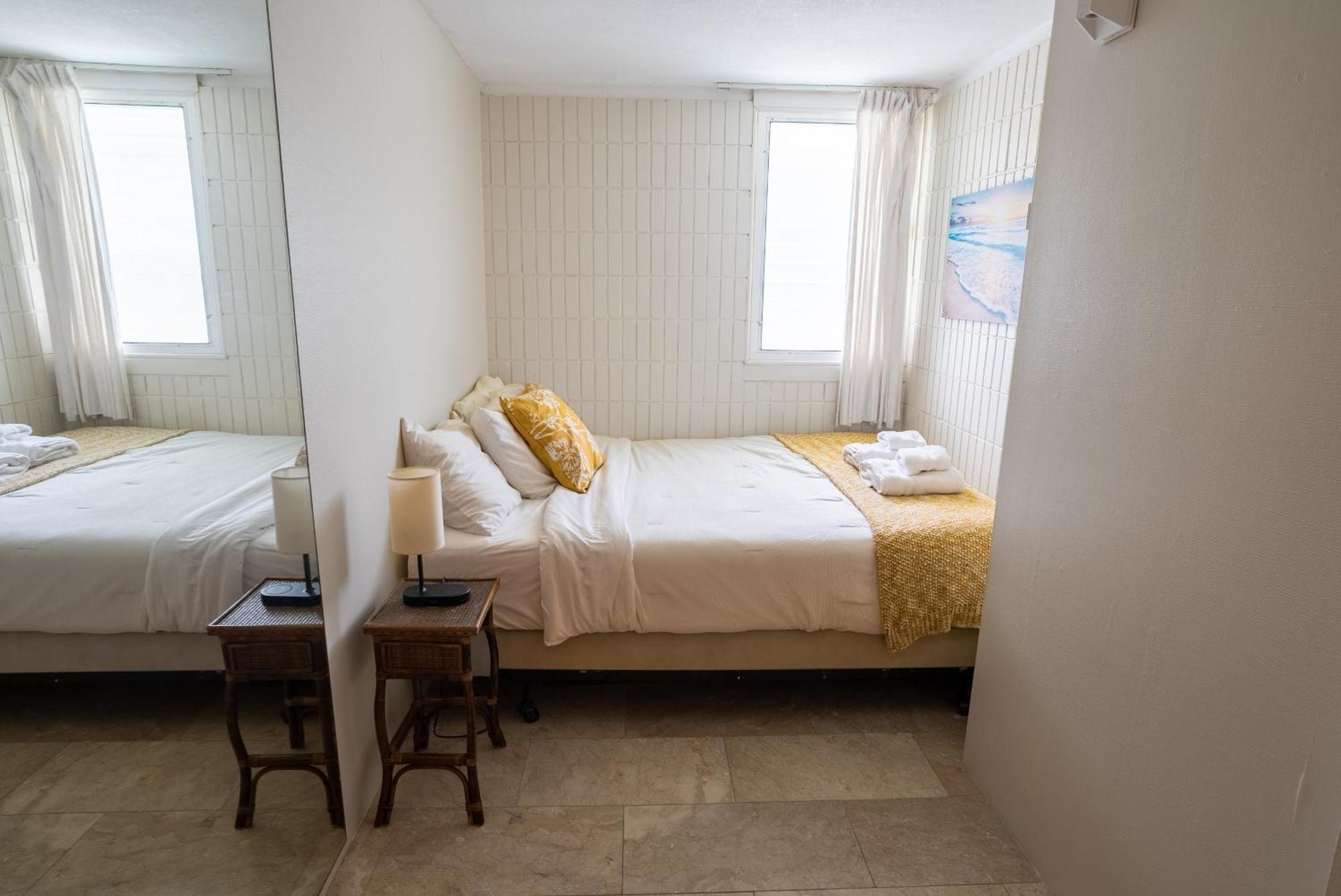 Beachfront With Stunning Ocean View Holiday home Hau'ula