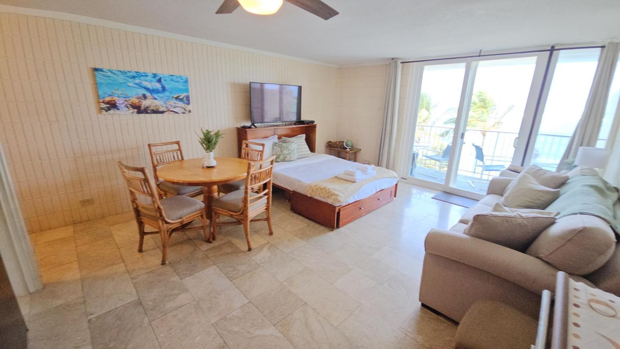 Beachfront With Stunning Ocean View *