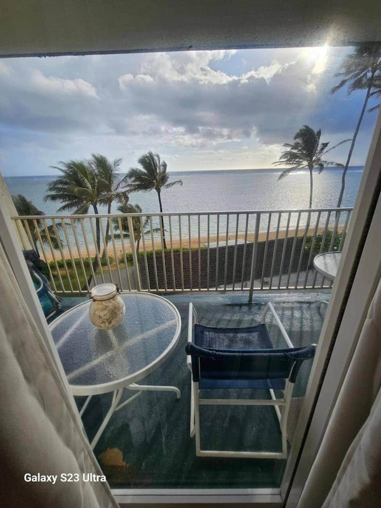 Beachfront With Stunning Ocean View *
